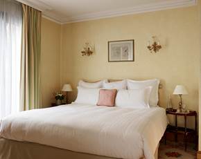 Bed Suite Hotel de Vigny Paris